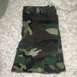 Duck head camp cargo pants FITS SMALL but baggy